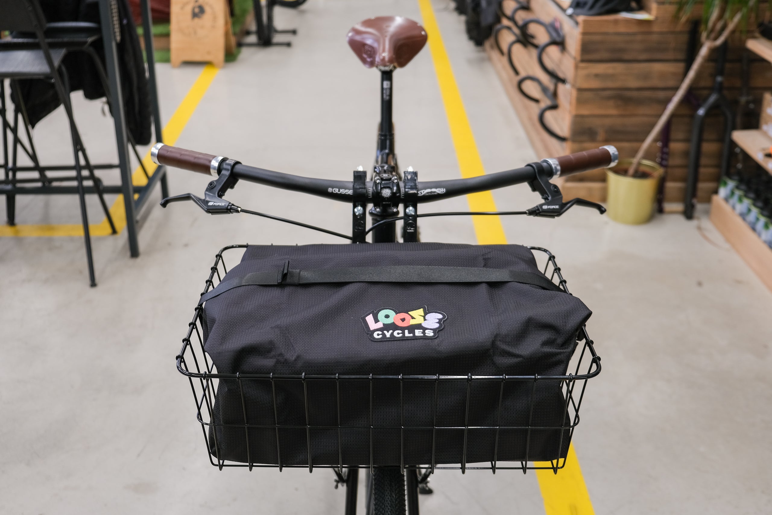 Loose Cycles basket bag 