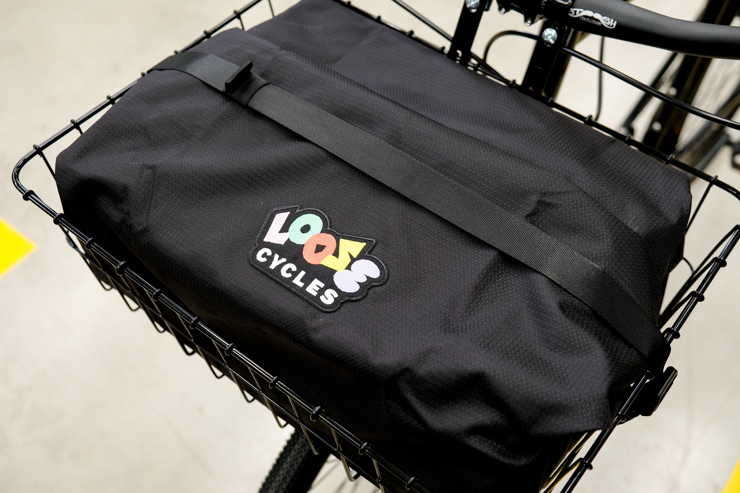 Loose Cycles basket bag 