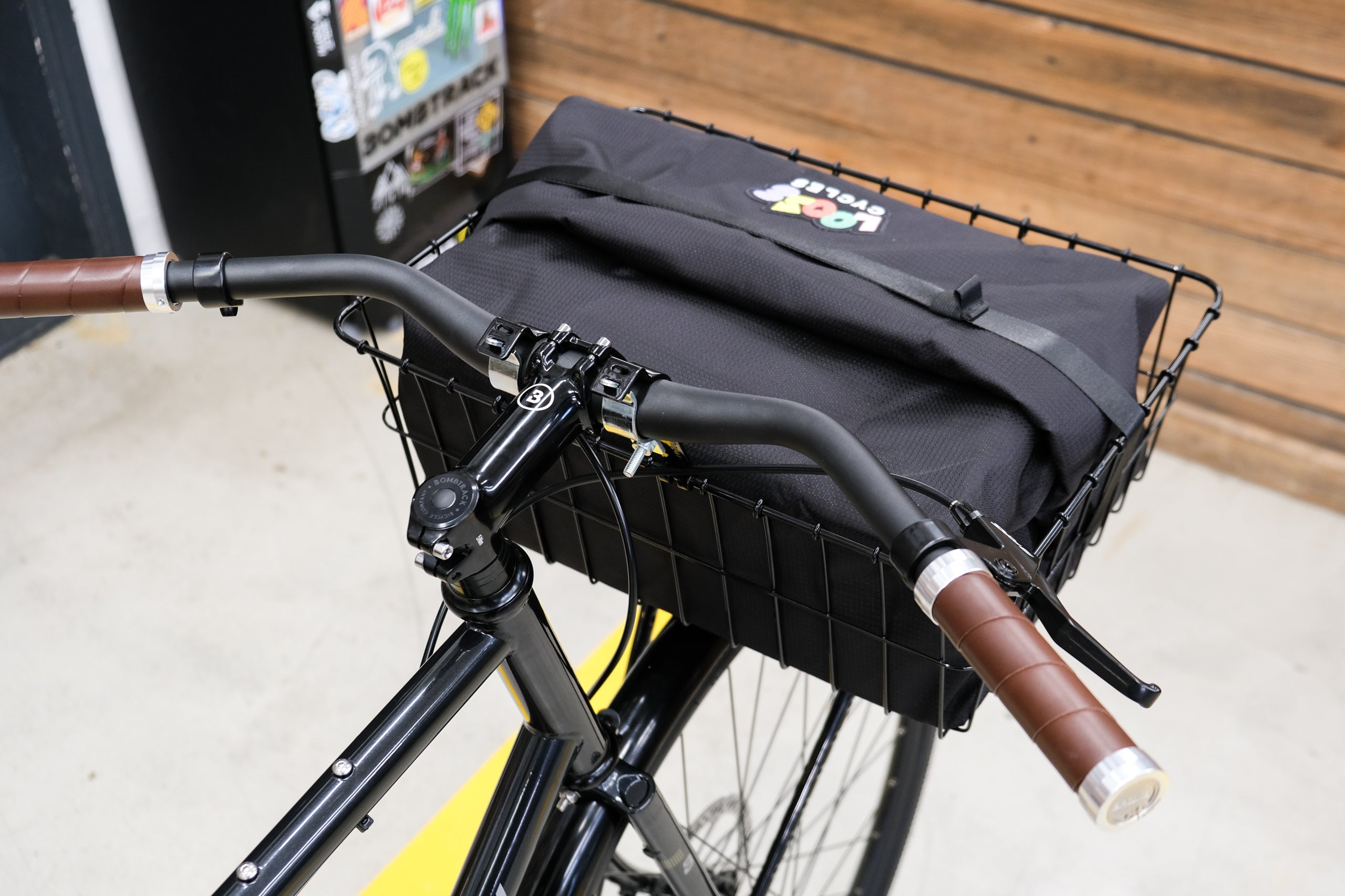 Loose Cycles basket bag 