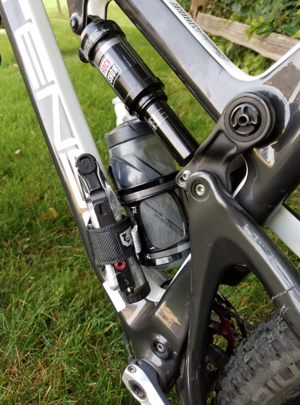 Wolf Tooth B-RAD Straps and Accessory Mount 